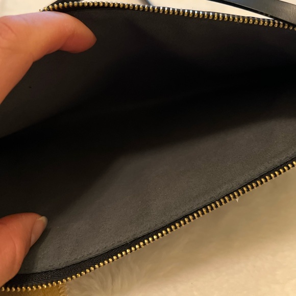 Louis Vuitton Epi Pochette - Picture 8 of 13